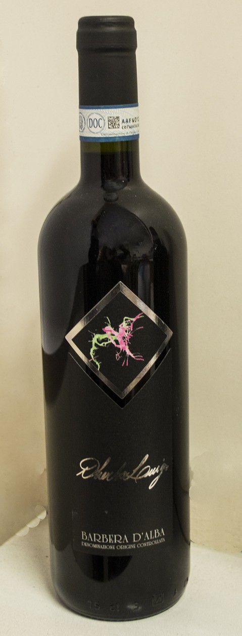 Foto di una bottiglia di Barbera d'Alba doc